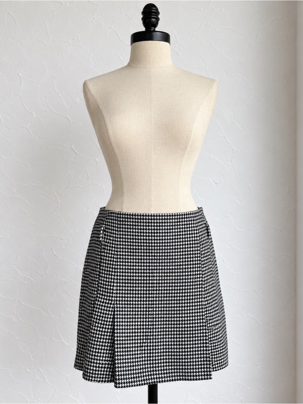 Classic Houndstooth A-Line mini Skirt - Black/White